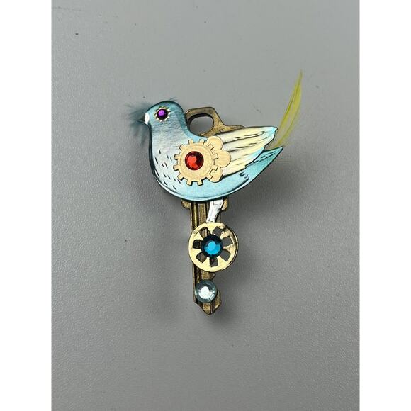 AR Joy Signed Bespoke Brooch Bird Key Feathers 2014 - Picture 3 of 10